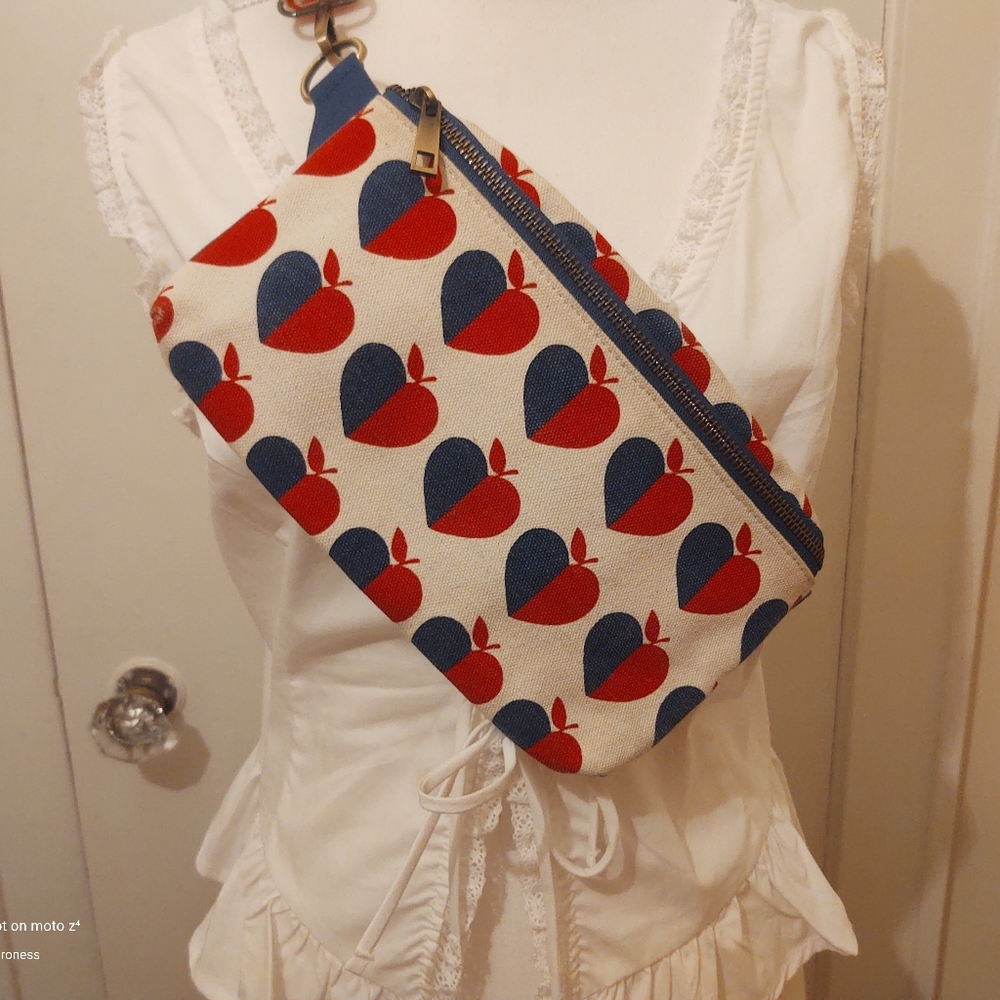 Hotel MAGIQUE + Anthropologie Red and Blue Heart Print Canvas Waist Bag - Picture 3 of 11